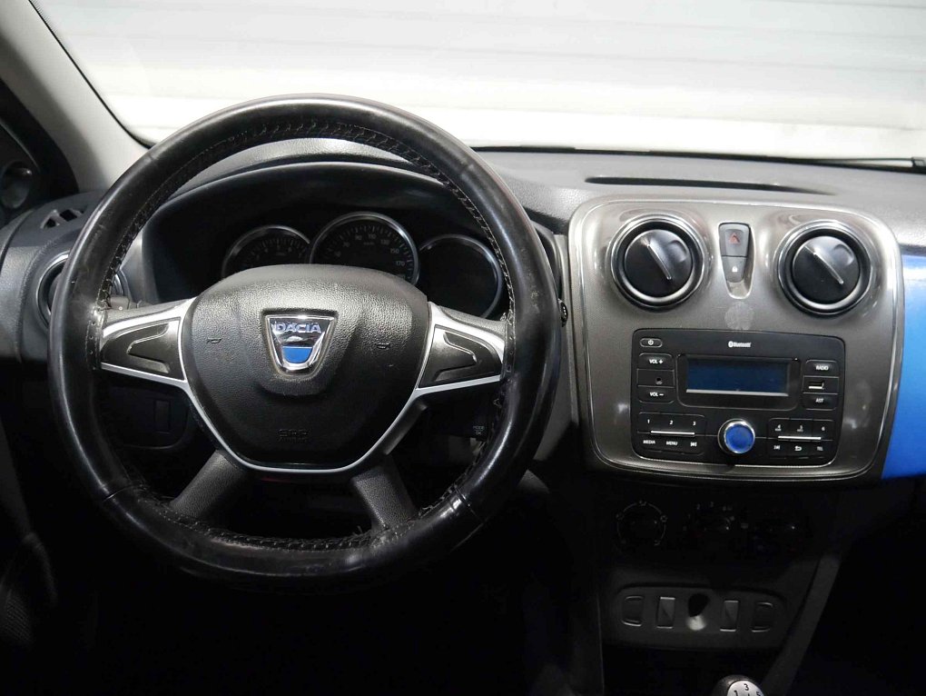 Dacia Sandero 1.0i 