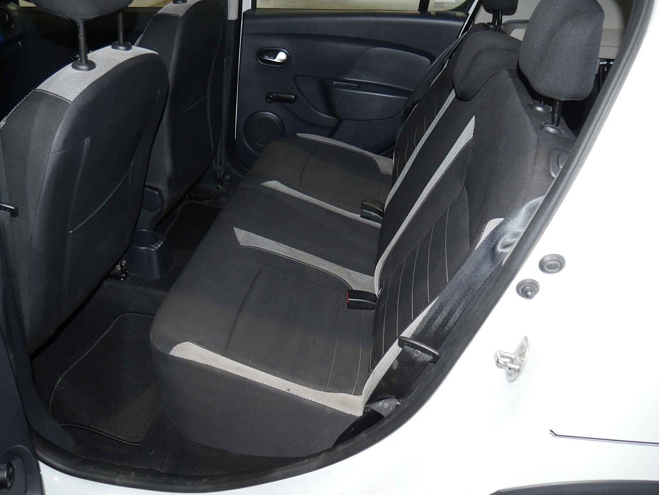 Dacia Sandero 1.0i 