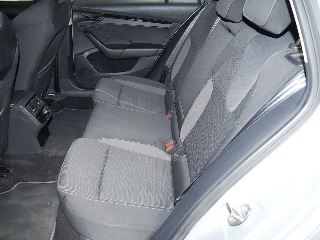 Škoda Octavia IV 2.0 TDi Ambition