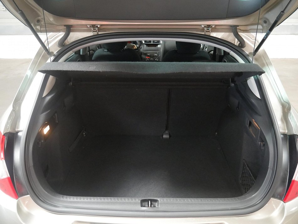 Citroën C4 1.6i 
