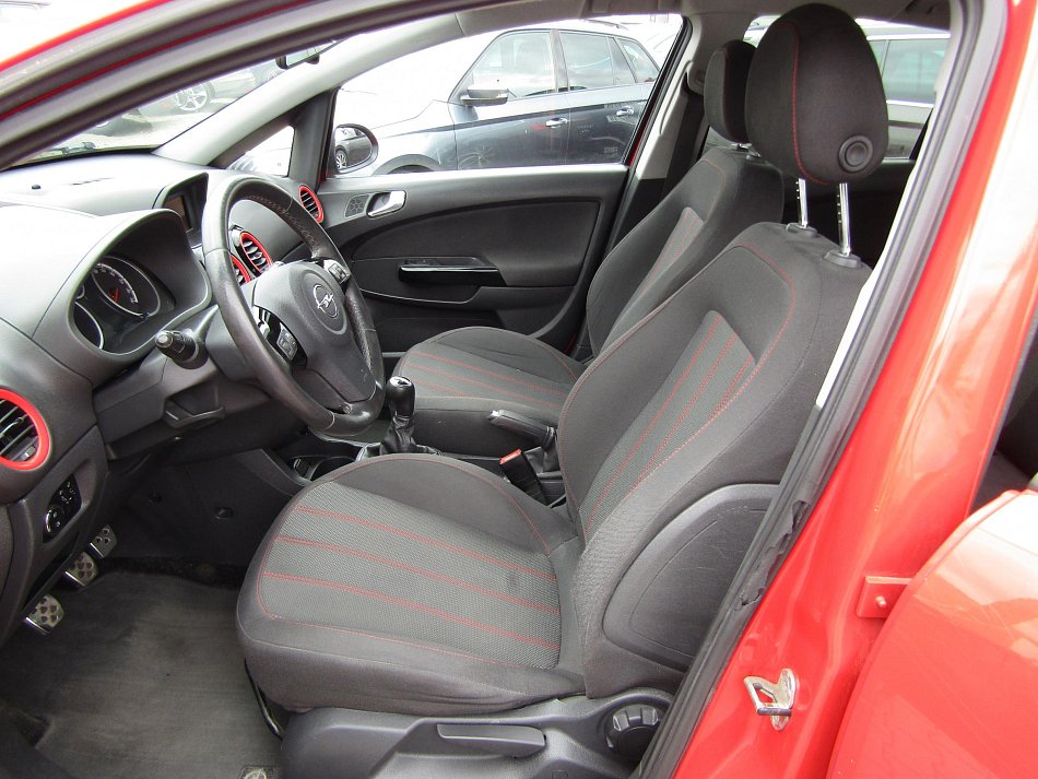 Opel Corsa 1.4 i 