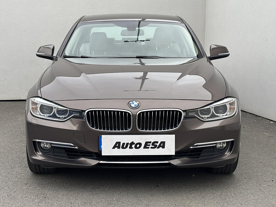 BMW Řada 3 2.0 LuxuryLine 320i