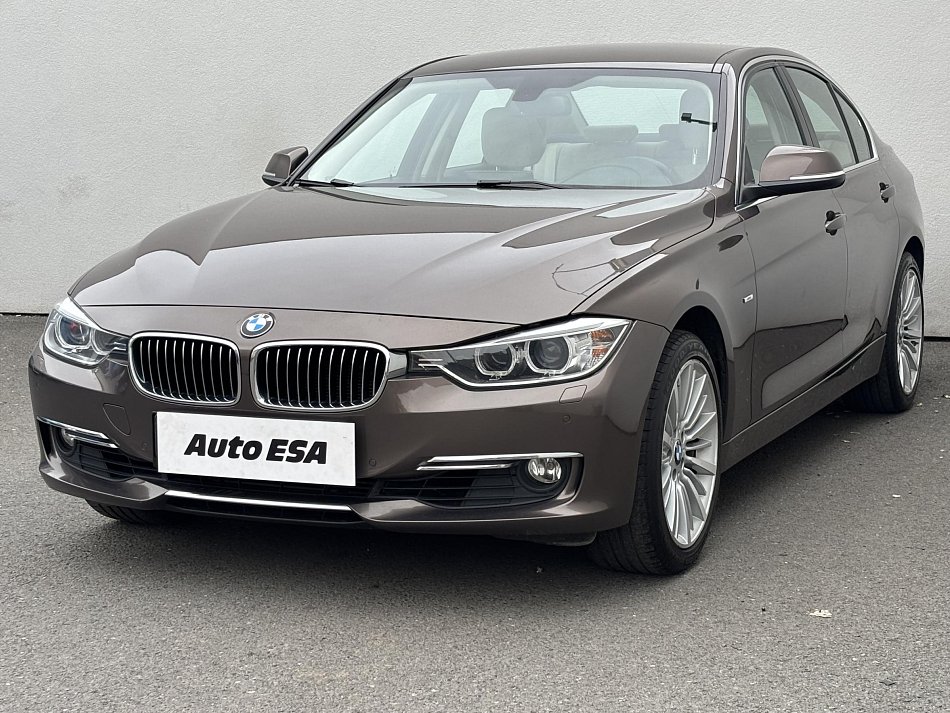 BMW Řada 3 2.0 LuxuryLine 320i