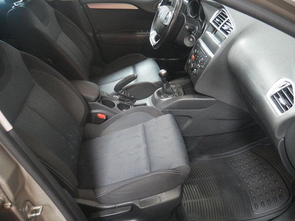 Citroën C4 1.6i 