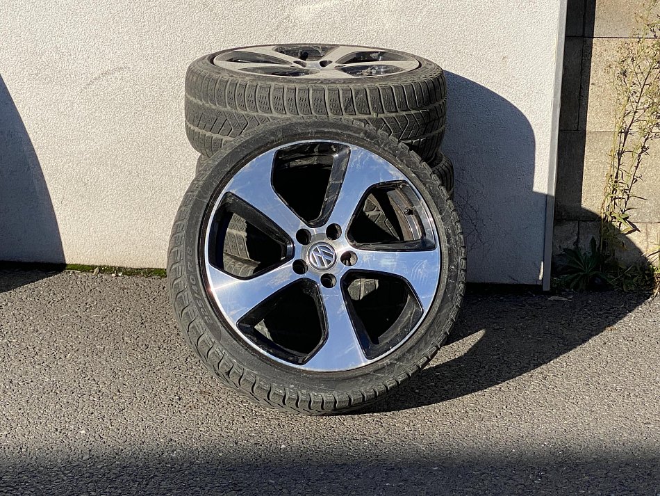 Volkswagen Golf 2.0 TSI GTi