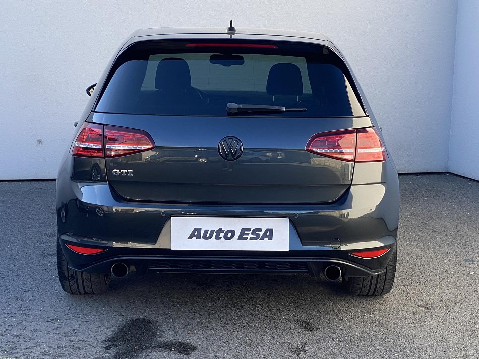Volkswagen Golf 2.0 TSI GTi