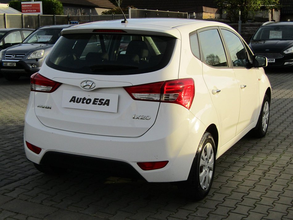 Hyundai Ix20 1.4i 