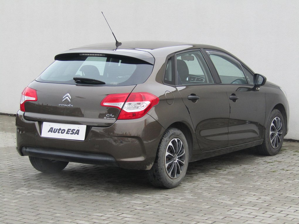 Citroën C4 1.4i 
