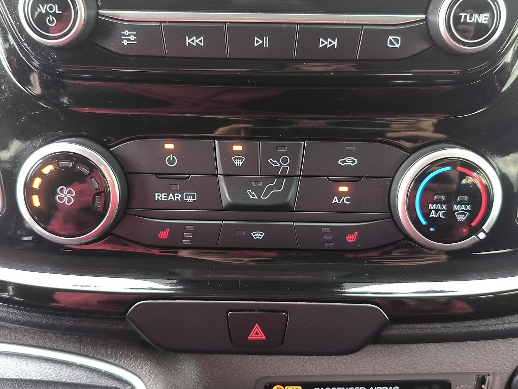 Ford Transit Custom 2.0TDCi Limited 5míst