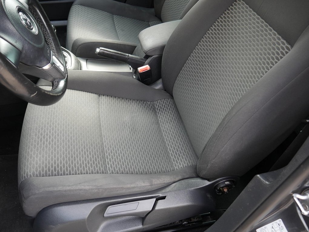 Volkswagen Golf 1.6 TDi  VI