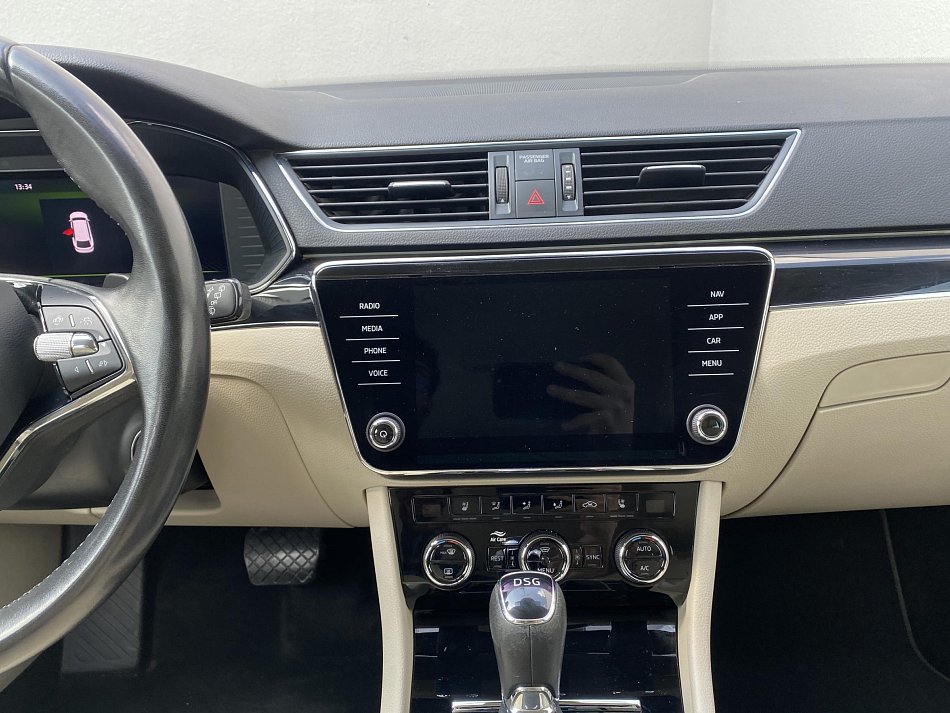 Škoda Superb III 2.0 TDi L&K