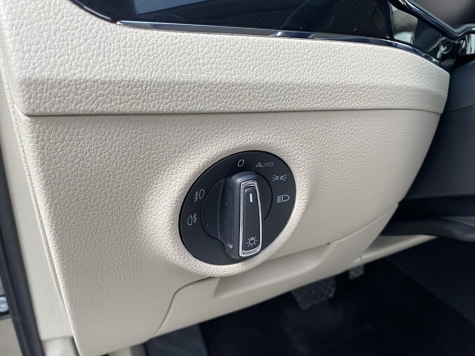 Škoda Superb III 2.0 TDi L&K