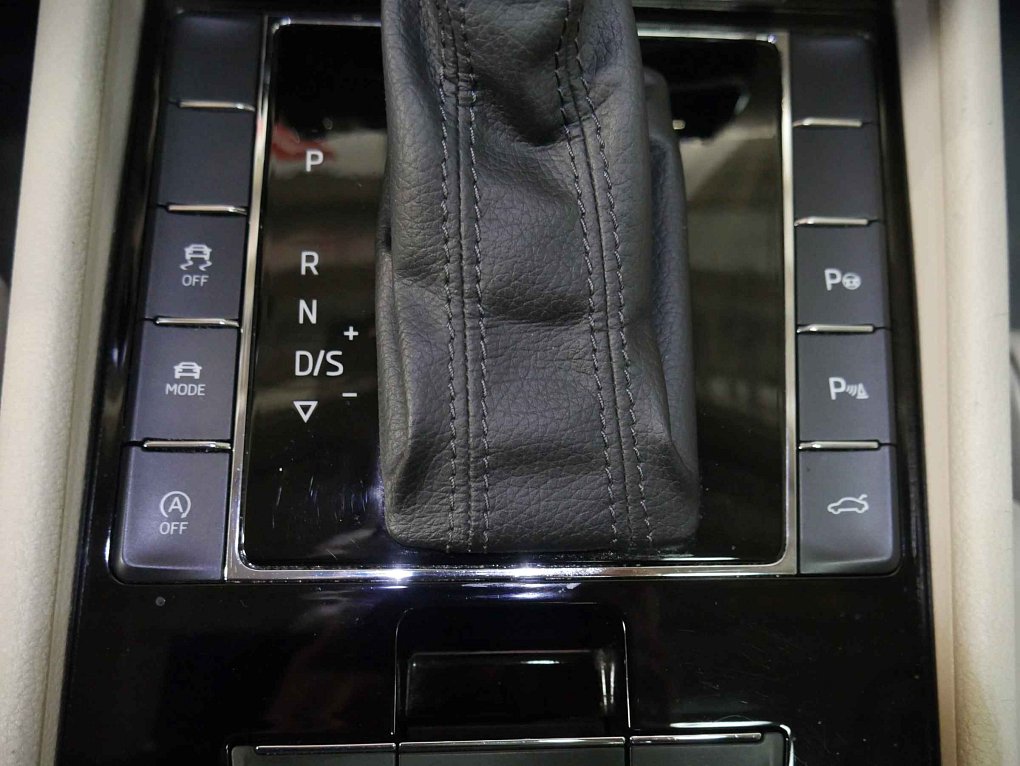 Škoda Superb III 2.0 TSi L&K 4x4