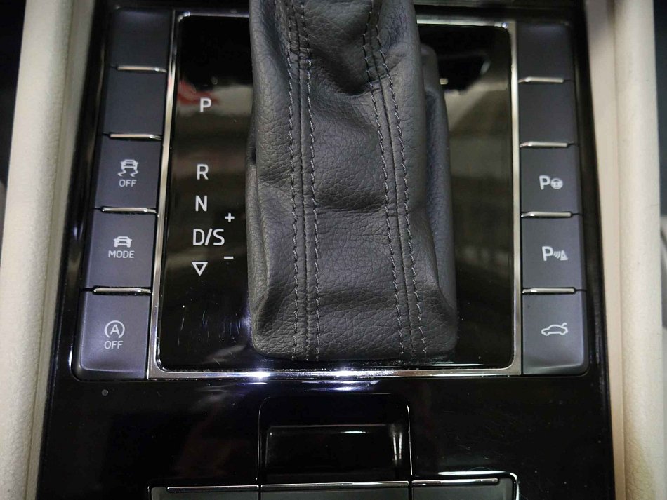 Škoda Superb III 2.0 TSi L&K 4x4