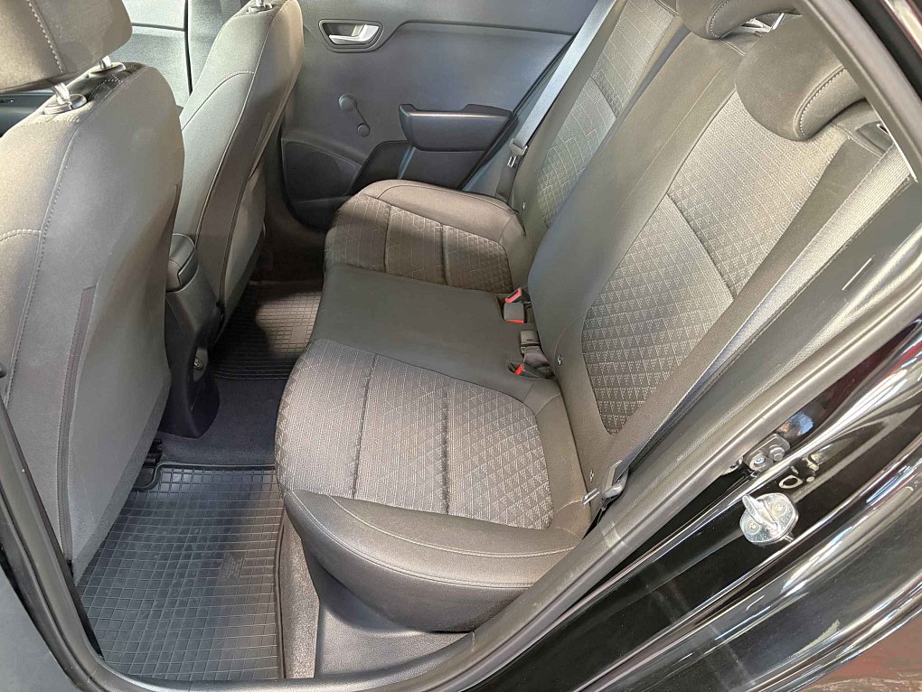 Kia Rio 1.2i 