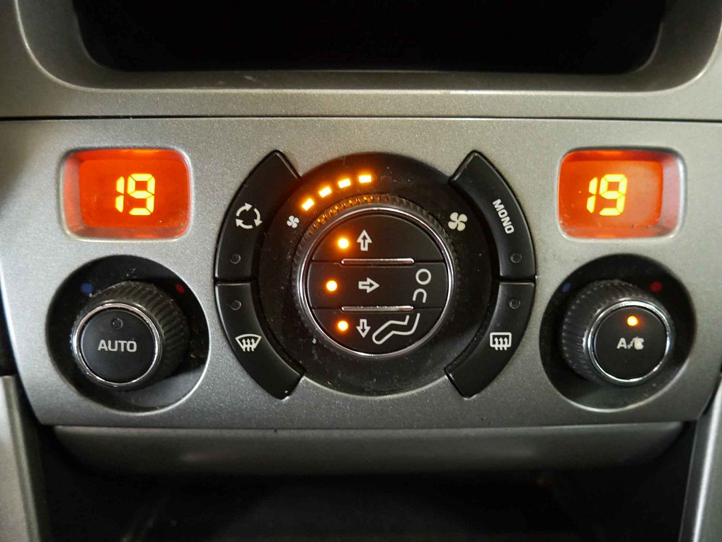 Peugeot 308 1.6i 