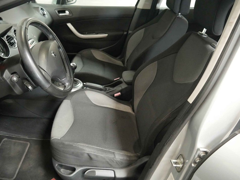 Peugeot 308 1.6i 