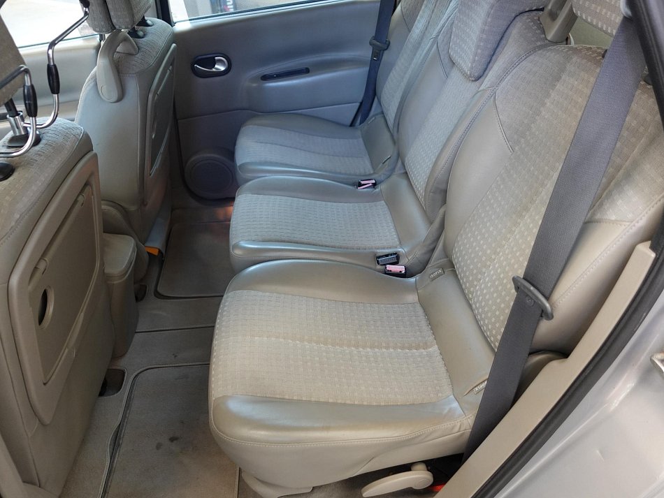 Renault Grand Scénic 2.0i 