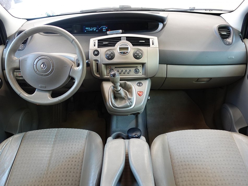 Renault Grand Scénic 2.0i 