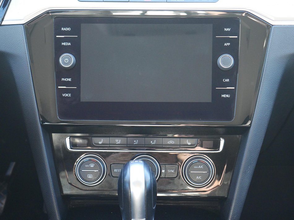 Volkswagen Passat 2.0 TDi 