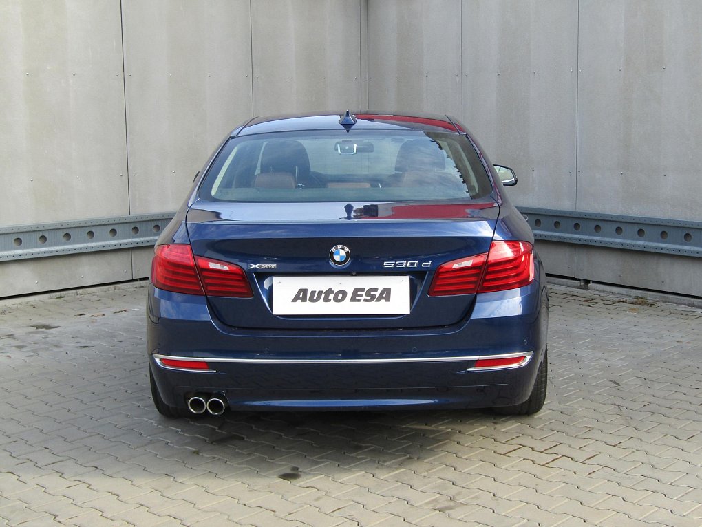 BMW Řada 5 3.0 D LuxuryLine xDrive 530d