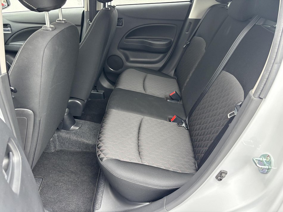 Mitsubishi Space Star 1.2i Invite