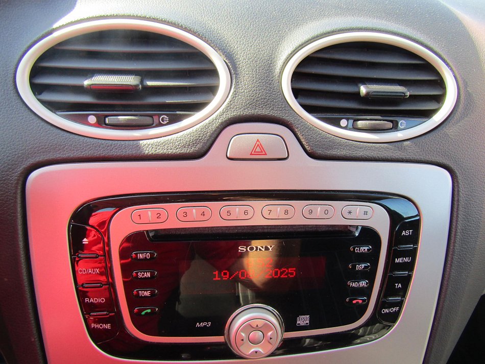 Ford Focus 1.6i 