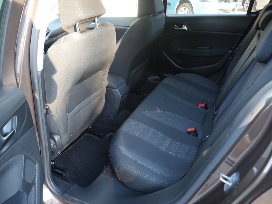 Peugeot 308 1.6 HDi 