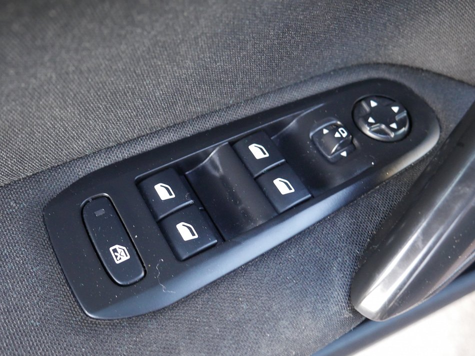 Peugeot 308 1.6 HDi 