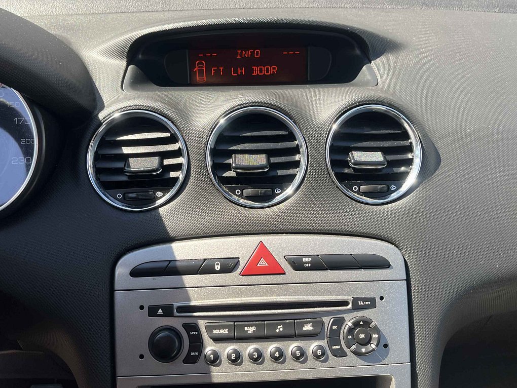 Peugeot 308 1.4 i 