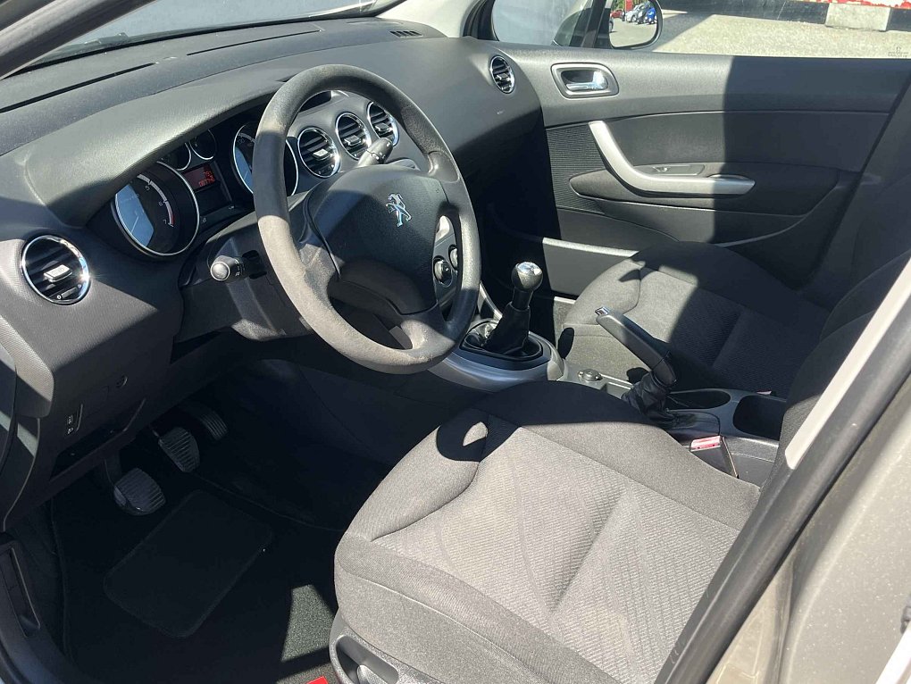 Peugeot 308 1.4 i 