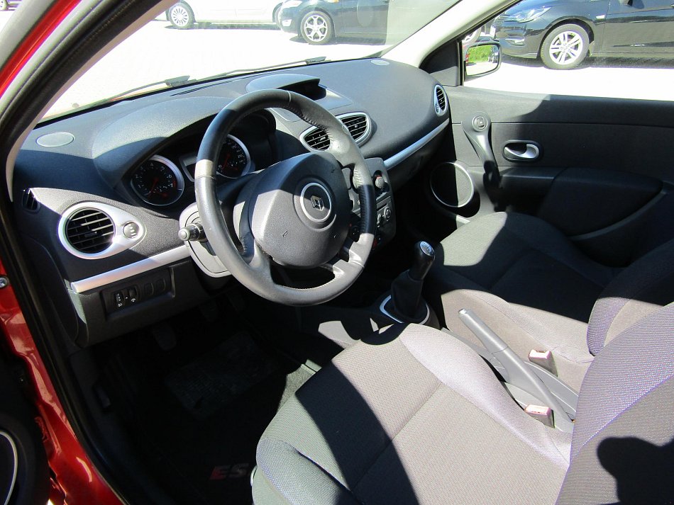 Renault Clio 1.6i 