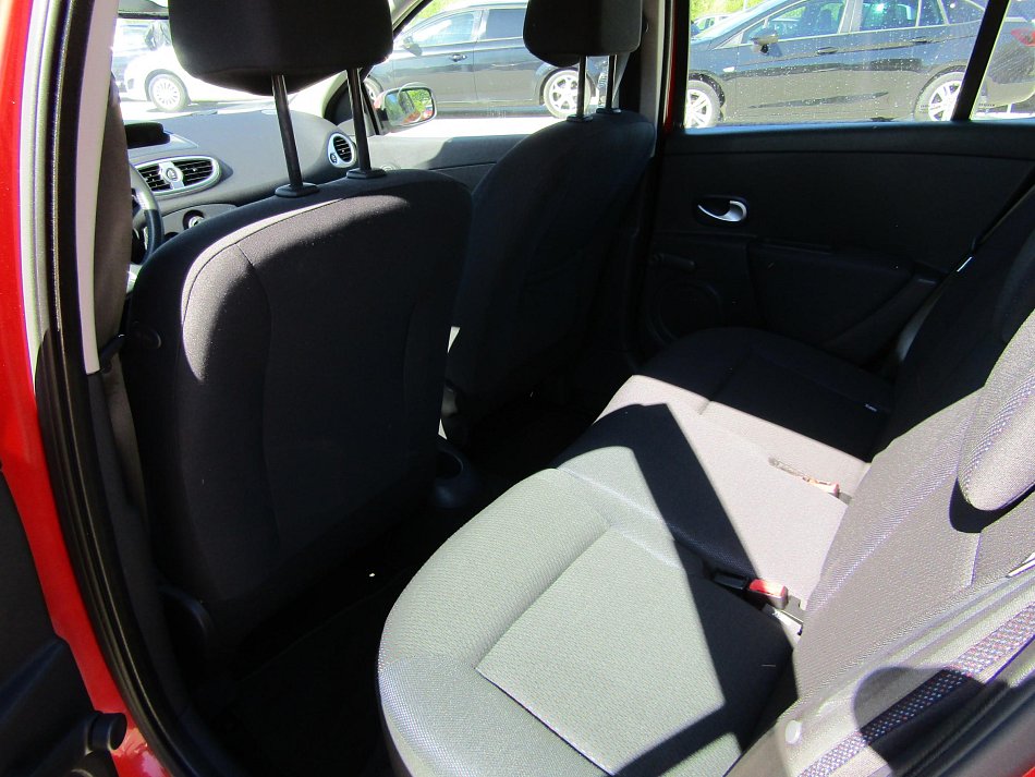 Renault Clio 1.6i 