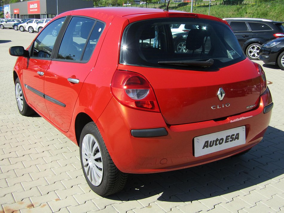 Renault Clio 1.6i 