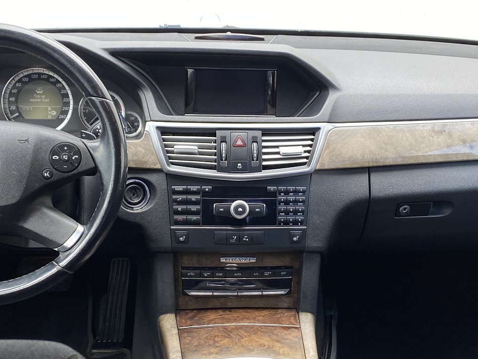 Mercedes-Benz Třída E 3.0 CDi Elegance E 350