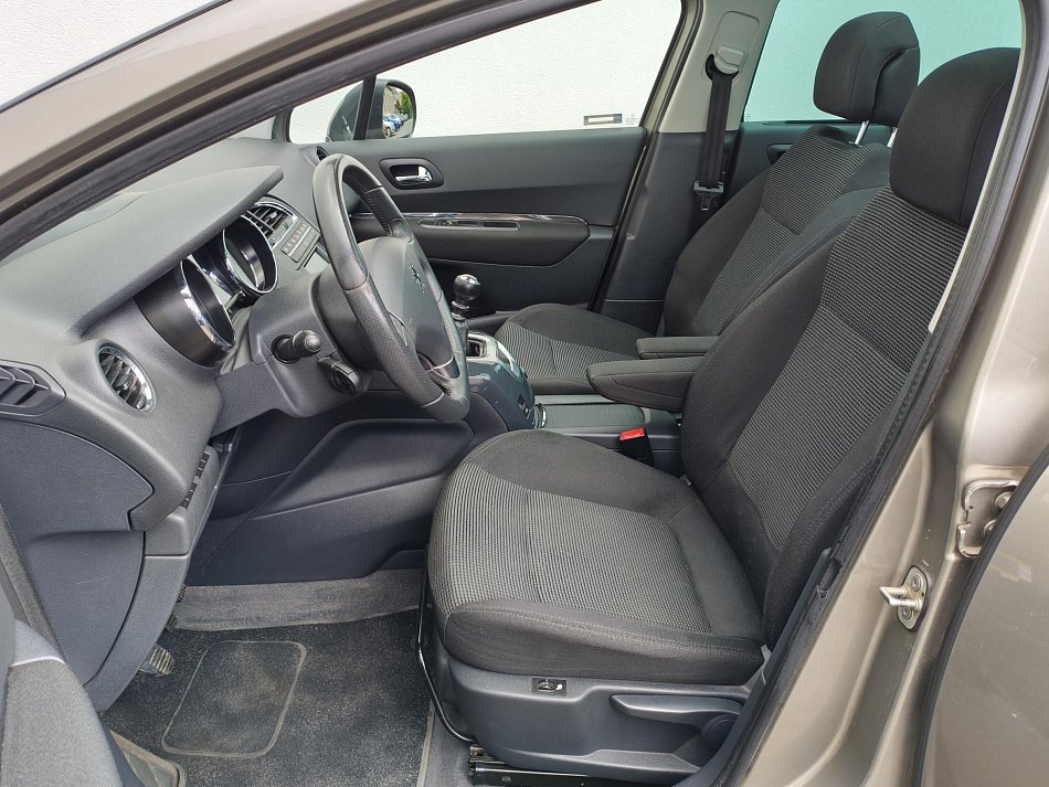 Peugeot 5008 2.0HDi Premium