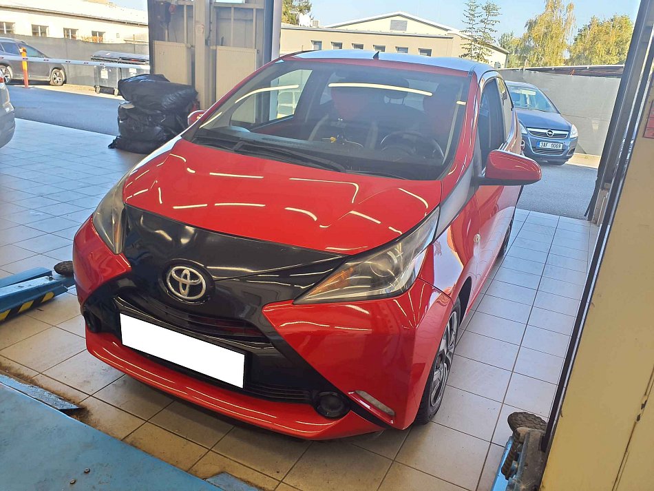 Toyota Aygo 1.0 VVT-i X-play