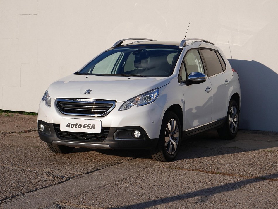 Peugeot 2008 1.2 i Allure