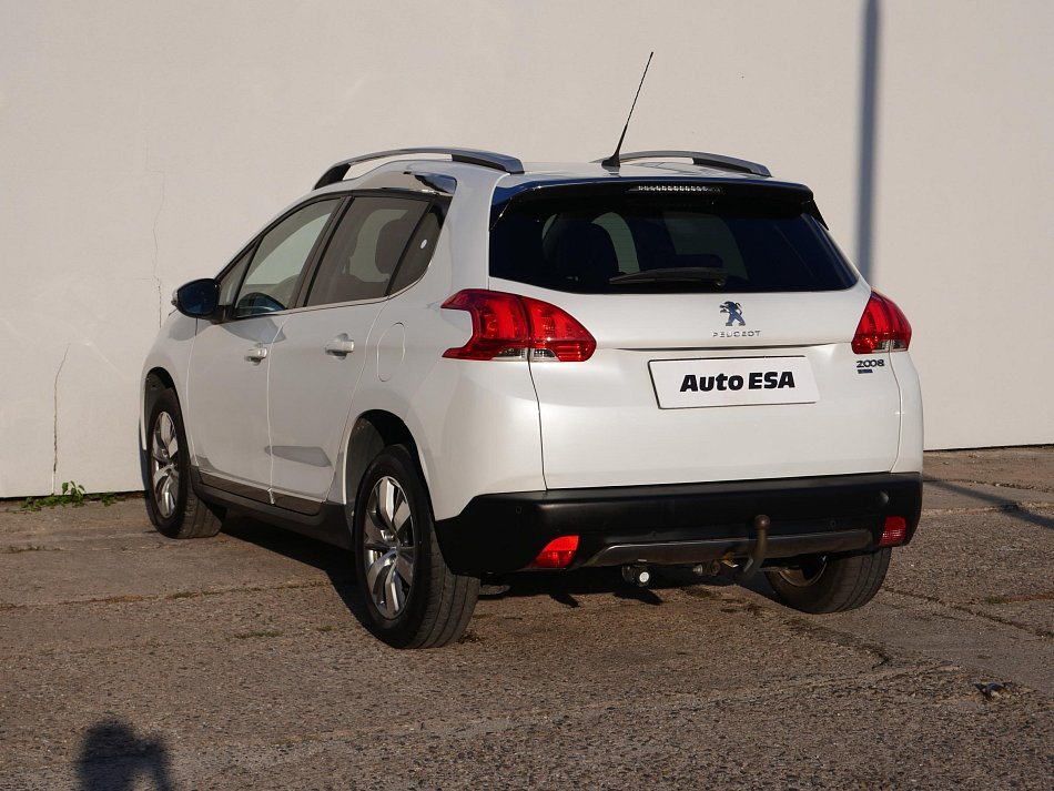 Peugeot 2008 1.2 i Allure