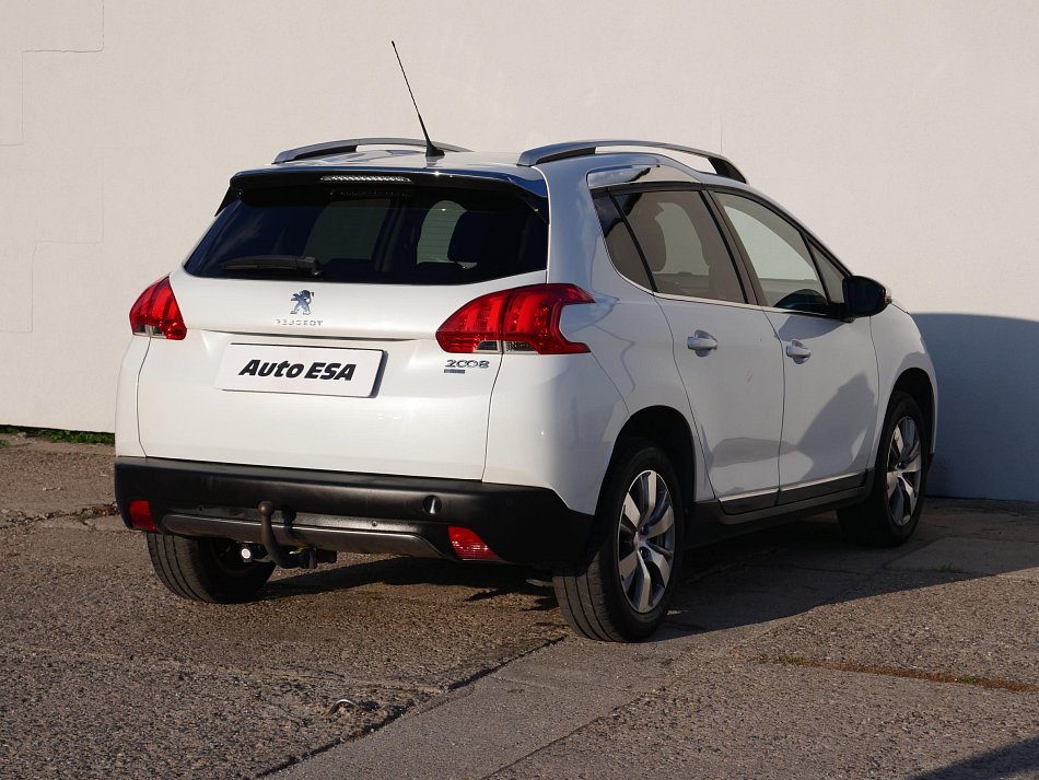 Peugeot 2008 1.2 i Allure