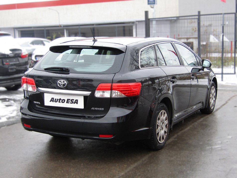 Toyota Avensis 1.8i 