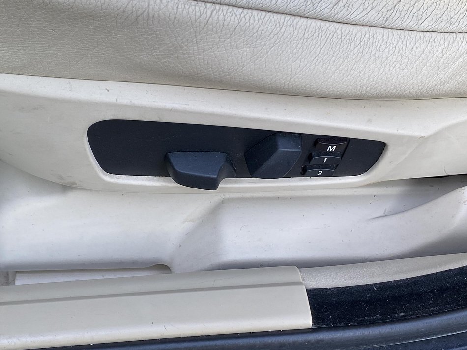 BMW Řada 5 4.0  540i