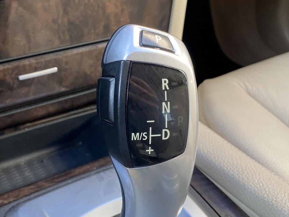 BMW Řada 5 4.0  540i