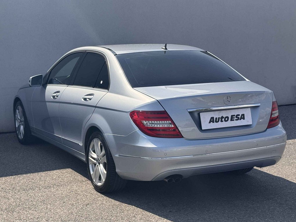 Mercedes-Benz Třída C 1.6T 