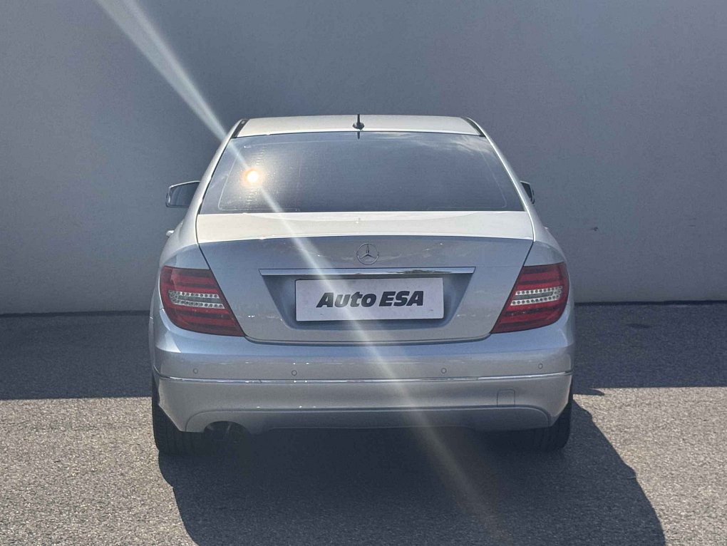 Mercedes-Benz Třída C 1.6T 