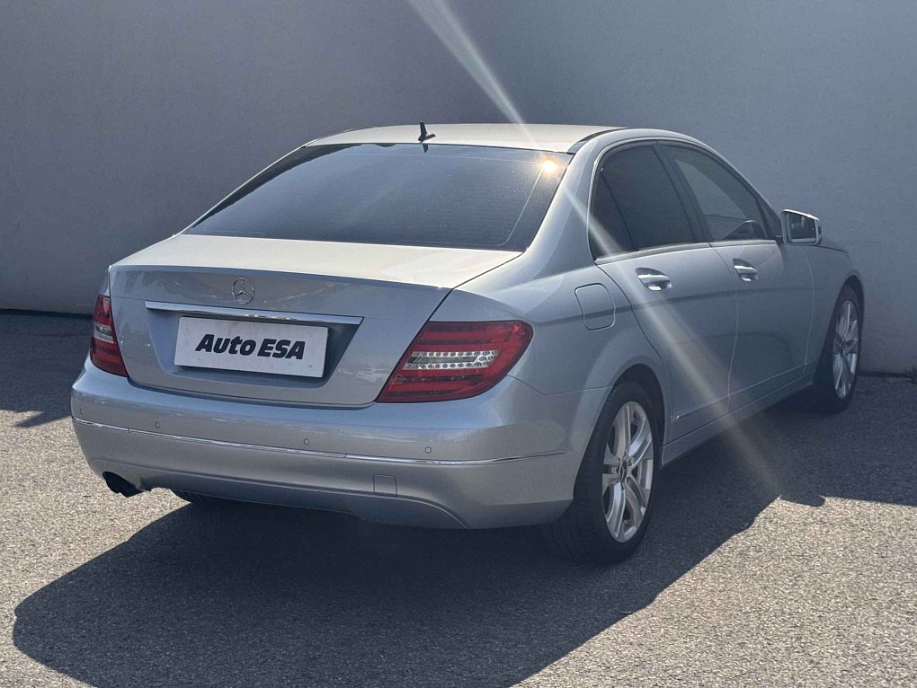 Mercedes-Benz Třída C 1.6T 