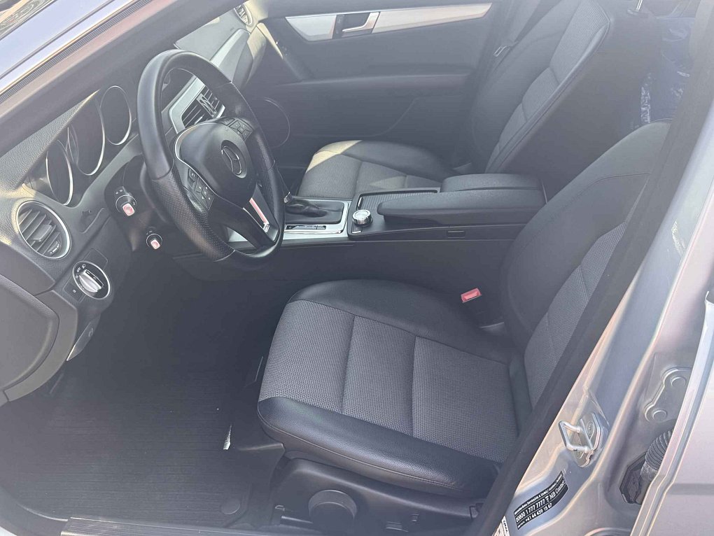 Mercedes-Benz Třída C 1.6T 