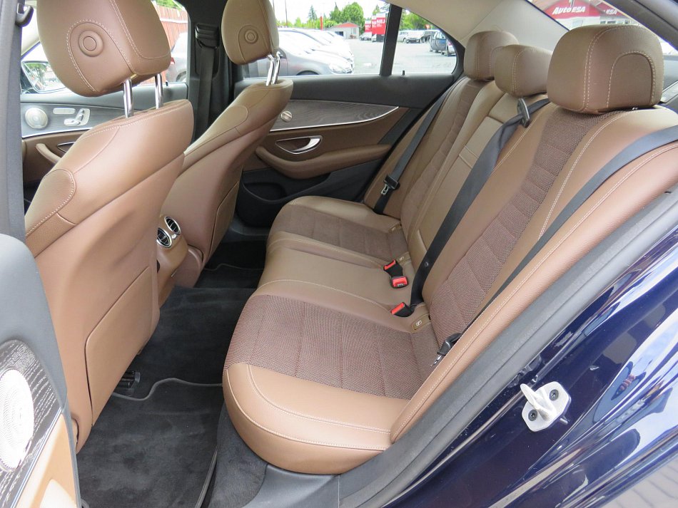 Mercedes-Benz Třída E 2.0DE  E300 4x4