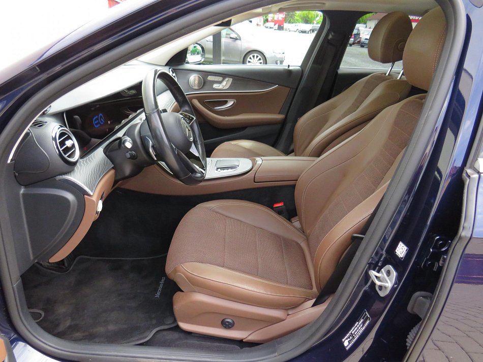 Mercedes-Benz Třída E 2.0DE  E300 4x4