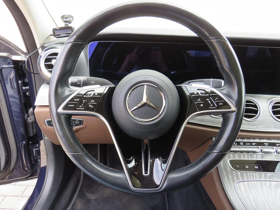 Mercedes-Benz Třída E 2.0DE  E300 4x4